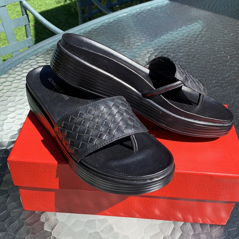 Donald J Pliner Sandals-NEW